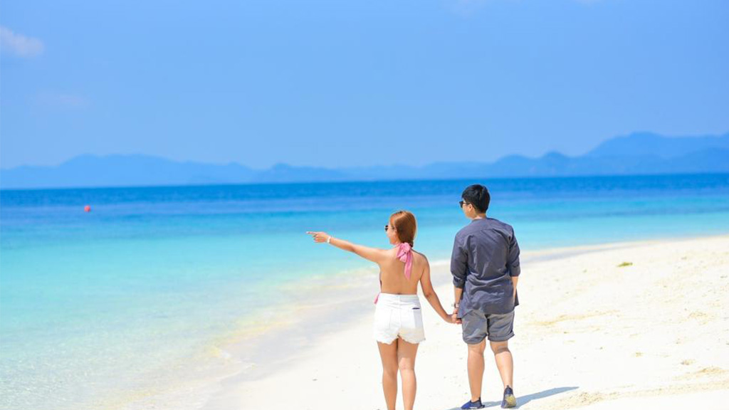 Khai Island by catamaran