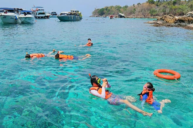 Private  Speed Boat to Phi Phi & Khai Islands
