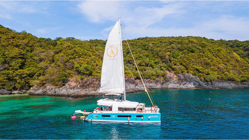 Private Raya Coral Islands by Catamaran Yacht