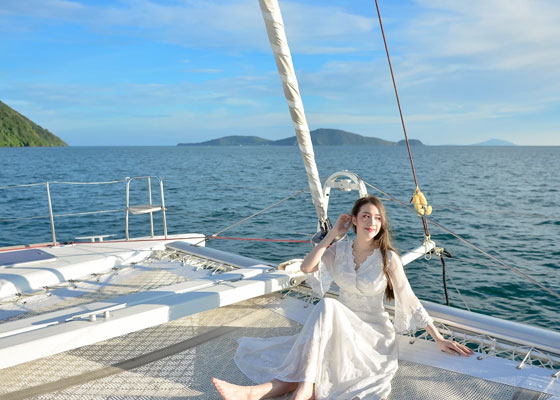 Private Catamaran  to  Raya and Coral Islands
