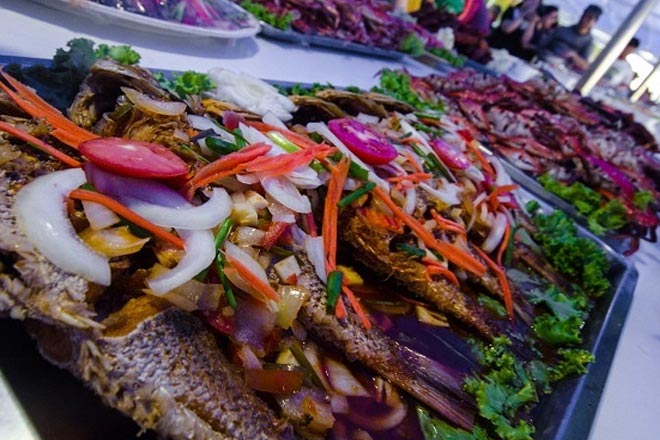 Phang Nga Bay by Big boat with Sunset and Seafood dinner