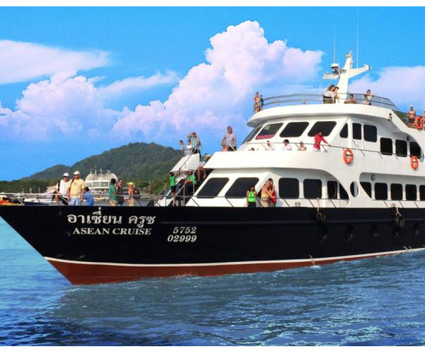 Phi Phi Island Tour by big boat Tour