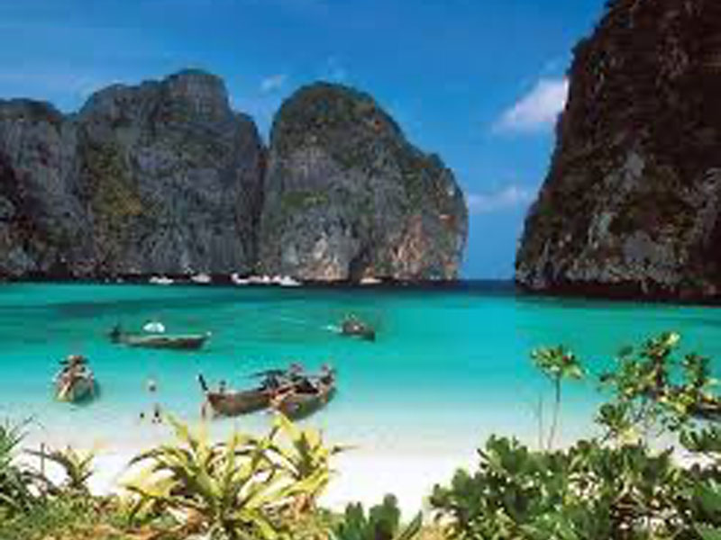 Phi Phi Island by Speed Boat from Krabi