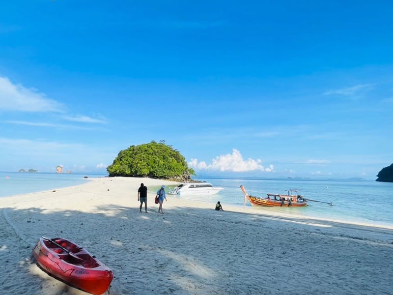 Phi Phi Sunrise Tour by Speed Boat