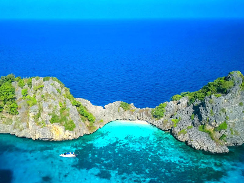 Phi Phi Sunrise Tour by Speed Boat