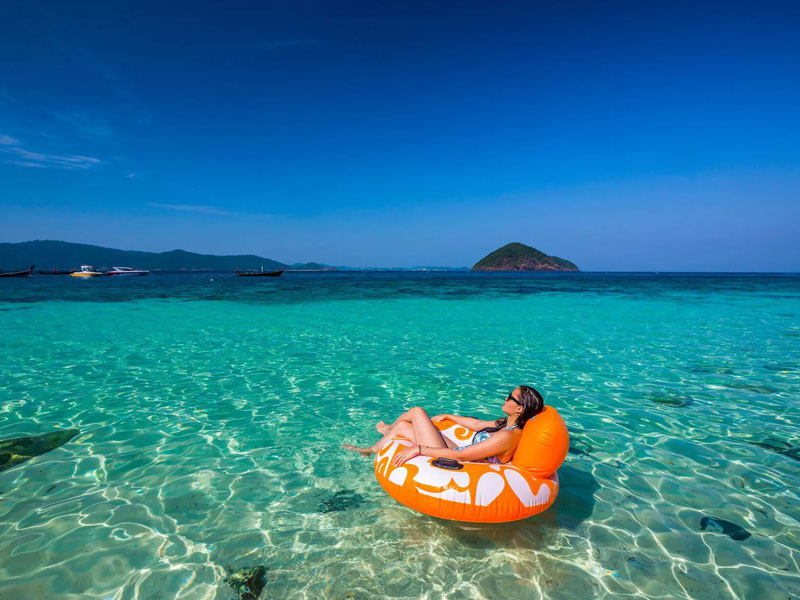 Private Catamaran  to  Raya and Coral Islands